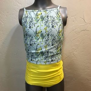 Beautiful new green floral swimsuit top. Size S